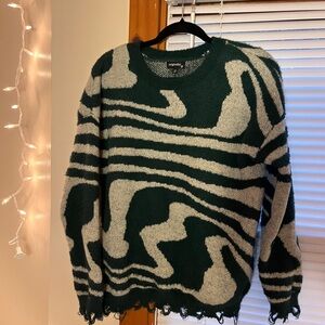 Green and White Patterned Sweater